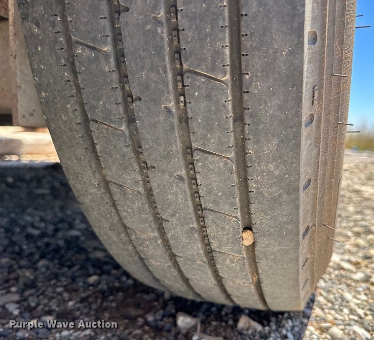 image for item DK6571 2014 WW enclosed cargo trailer