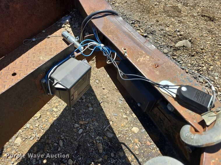 image for item DM1664 1994 Fannin Fabrication  Road Hog equipment trailer