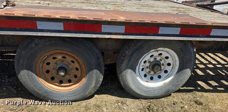 image for item DM1664 1994 Fannin Fabrication  Road Hog equipment trailer
