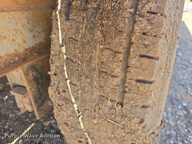 image for item DM1664 1994 Fannin Fabrication  Road Hog equipment trailer