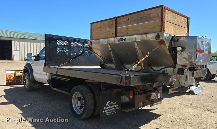 image for item DM1666 2007 Ford F450 Super Duty XL flatbed truck