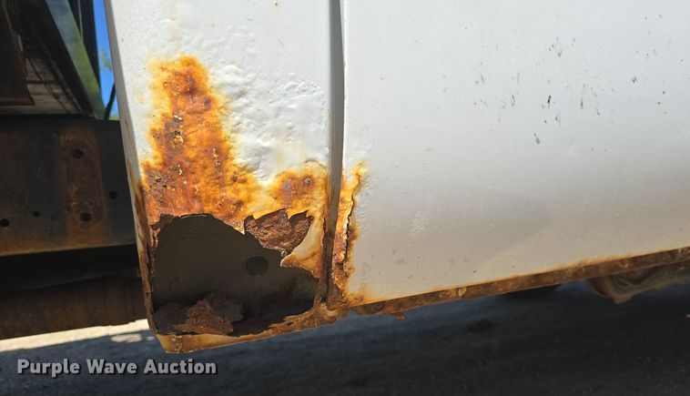 image for item DM1666 2007 Ford F450 Super Duty XL flatbed truck