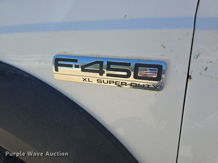 image for item DM1666 2007 Ford F450 Super Duty XL flatbed truck