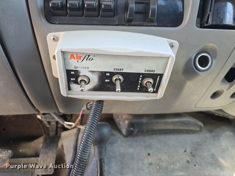 image for item DM1666 2007 Ford F450 Super Duty XL flatbed truck