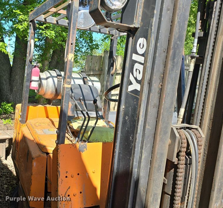 image for item DM1667 Yale GLC050TENUAV062 forklift