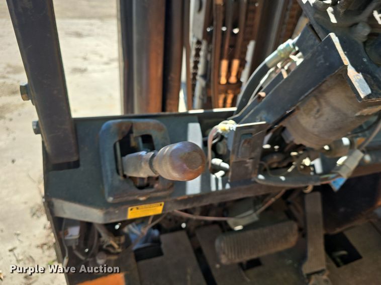 image for item DM1667 Yale GLC050TENUAV062 forklift