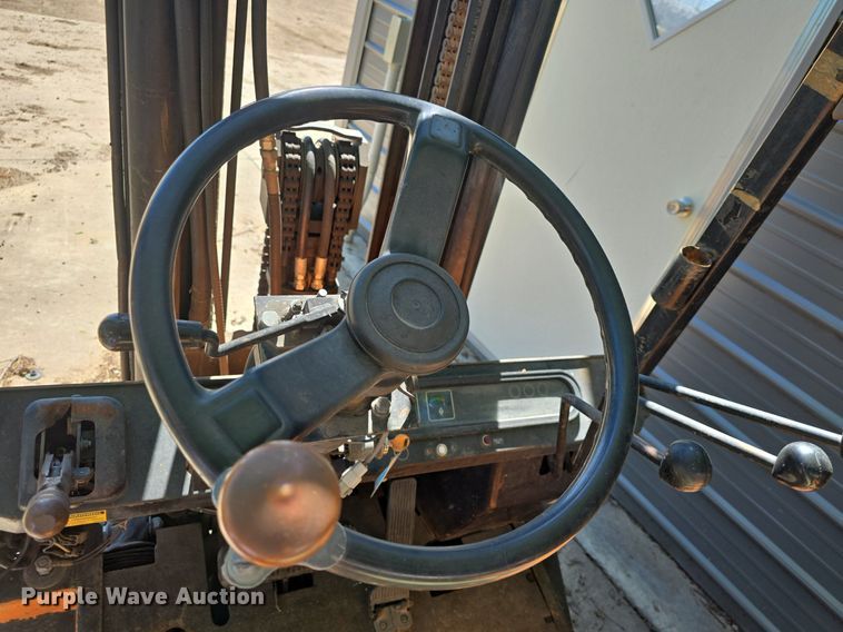 image for item DM1667 Yale GLC050TENUAV062 forklift