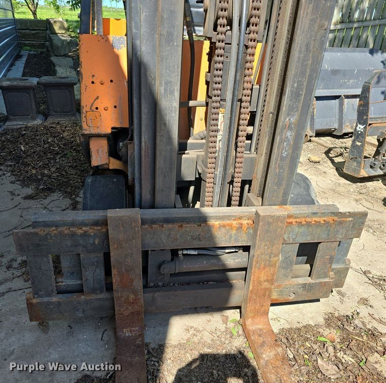 image for item DM1667 Yale GLC050TENUAV062 forklift