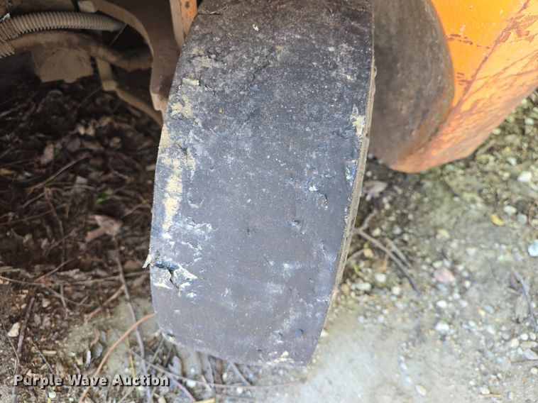 image for item DM1667 Yale GLC050TENUAV062 forklift