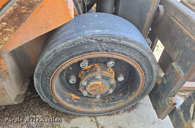 image for item DM1667 Yale GLC050TENUAV062 forklift