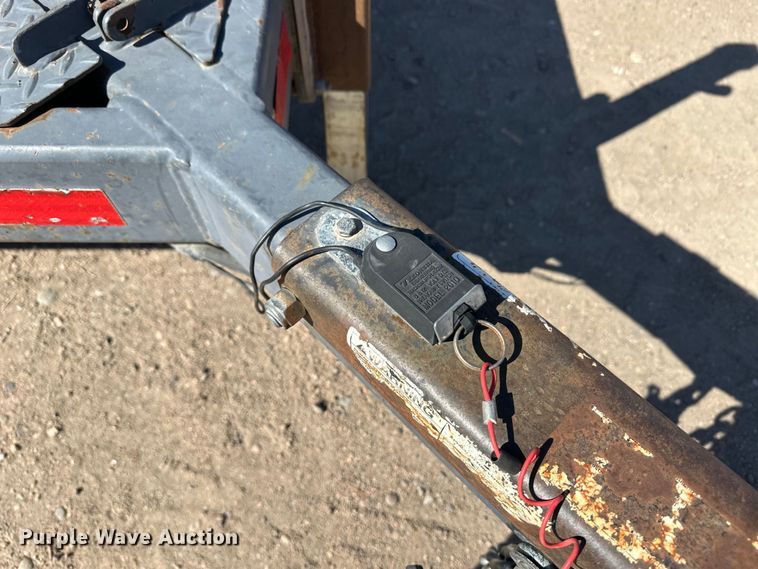 image for item DM2710 2012 JLG equipment trailer