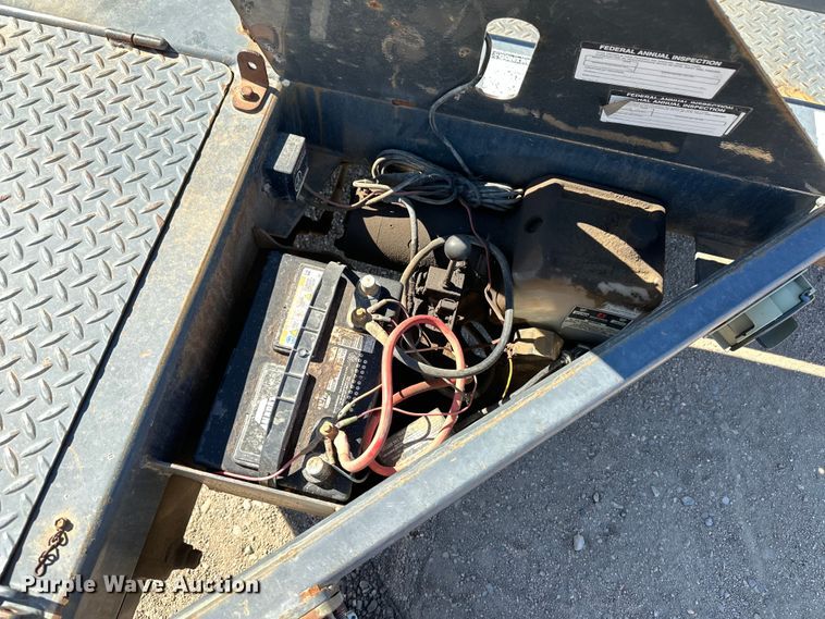 image for item DM2710 2012 JLG equipment trailer