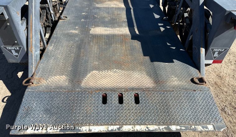 image for item DM2710 2012 JLG equipment trailer