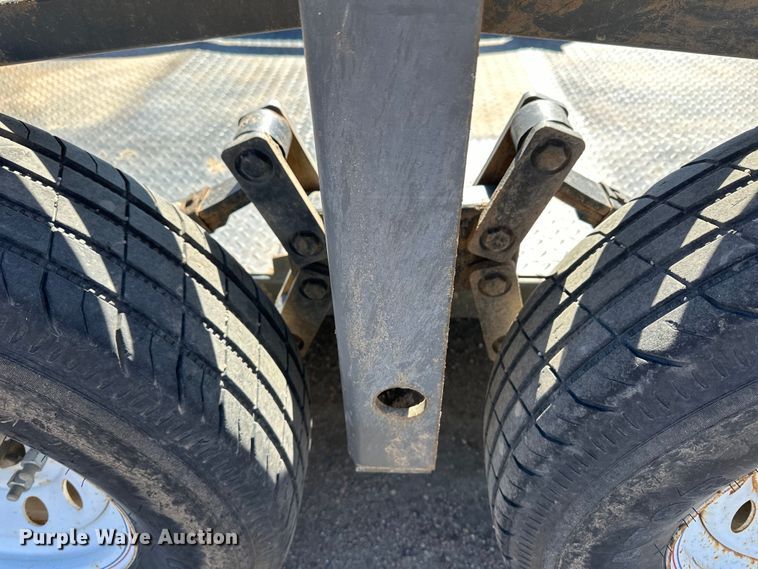 image for item DM2710 2012 JLG equipment trailer