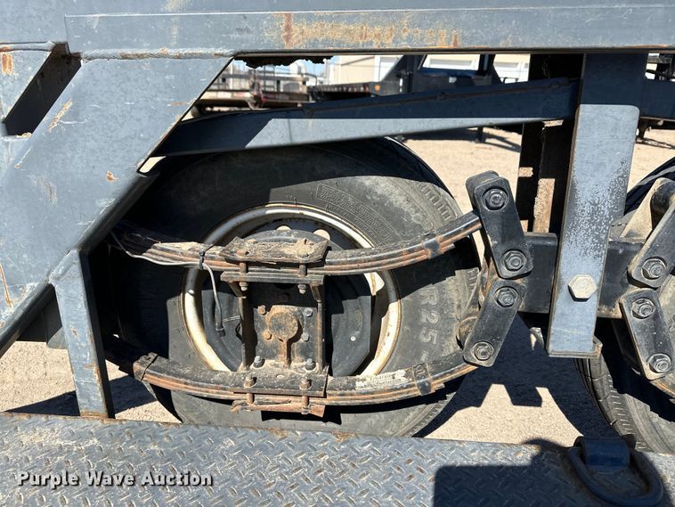 image for item DM2710 2012 JLG equipment trailer