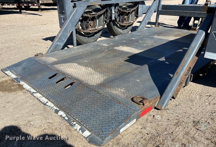 image for item DM2710 2012 JLG equipment trailer