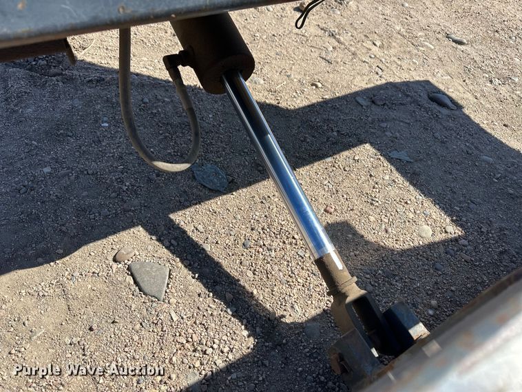 image for item DM2710 2012 JLG equipment trailer