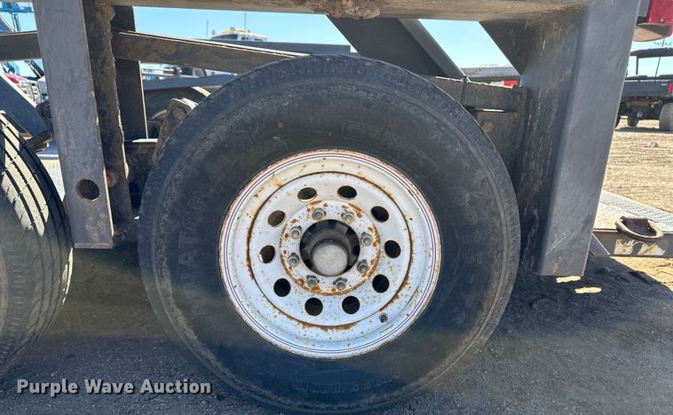 image for item DM2710 2012 JLG equipment trailer