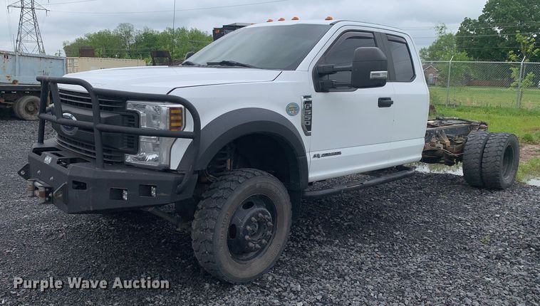image for item DM7822 2019 Ford F550 Super Duty truck cab and chassis