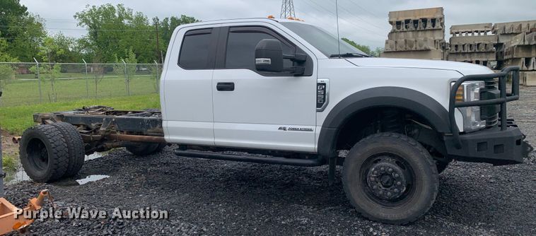 image for item DM7822 2019 Ford F550 Super Duty truck cab and chassis