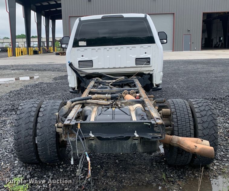 image for item DM7822 2019 Ford F550 Super Duty truck cab and chassis