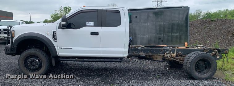 image for item DM7822 2019 Ford F550 Super Duty truck cab and chassis