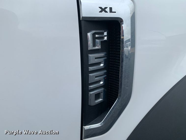 image for item DM7822 2019 Ford F550 Super Duty truck cab and chassis