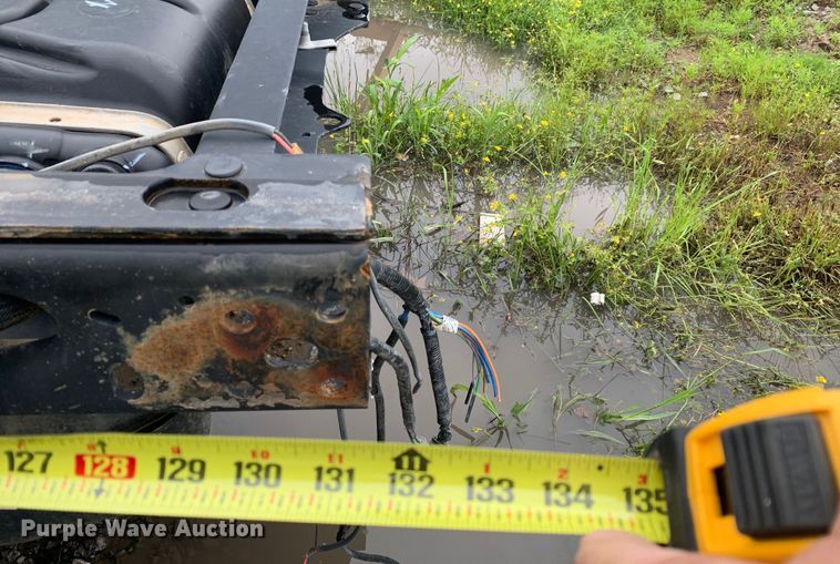 image for item DM7822 2019 Ford F550 Super Duty truck cab and chassis