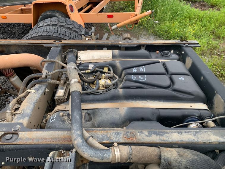 image for item DM7822 2019 Ford F550 Super Duty truck cab and chassis