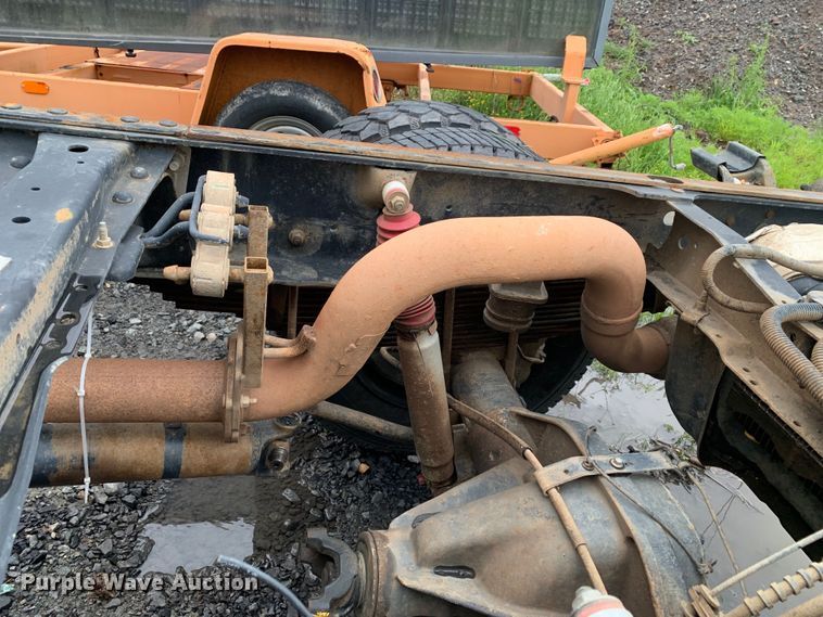 image for item DM7822 2019 Ford F550 Super Duty truck cab and chassis