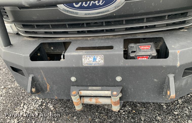 image for item DM7822 2019 Ford F550 Super Duty truck cab and chassis