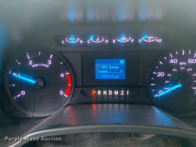 image for item DM7822 2019 Ford F550 Super Duty truck cab and chassis