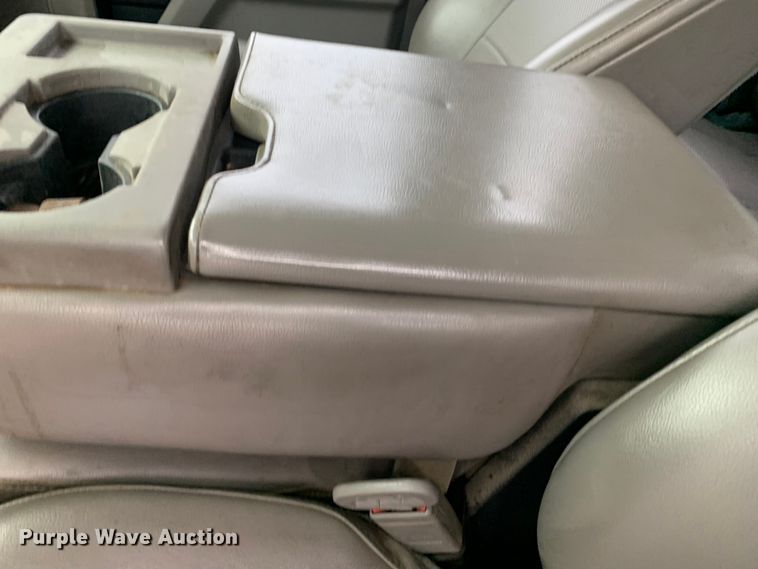 image for item DM7822 2019 Ford F550 Super Duty truck cab and chassis