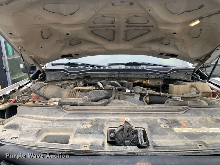 image for item DM7822 2019 Ford F550 Super Duty truck cab and chassis