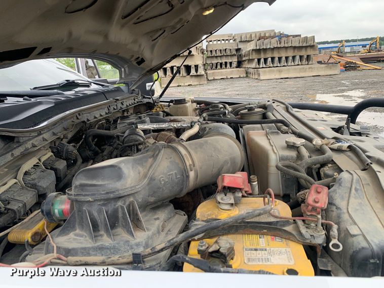 image for item DM7822 2019 Ford F550 Super Duty truck cab and chassis