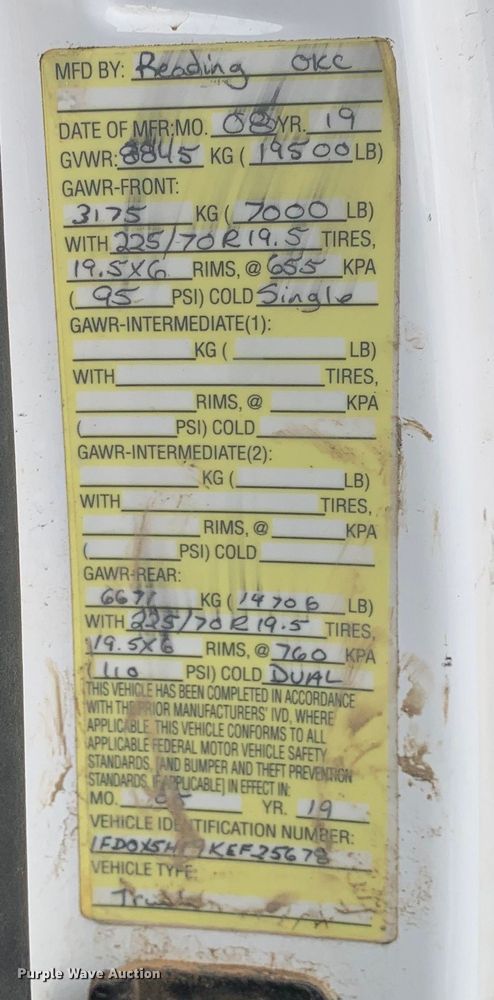 image for item DM7822 2019 Ford F550 Super Duty truck cab and chassis