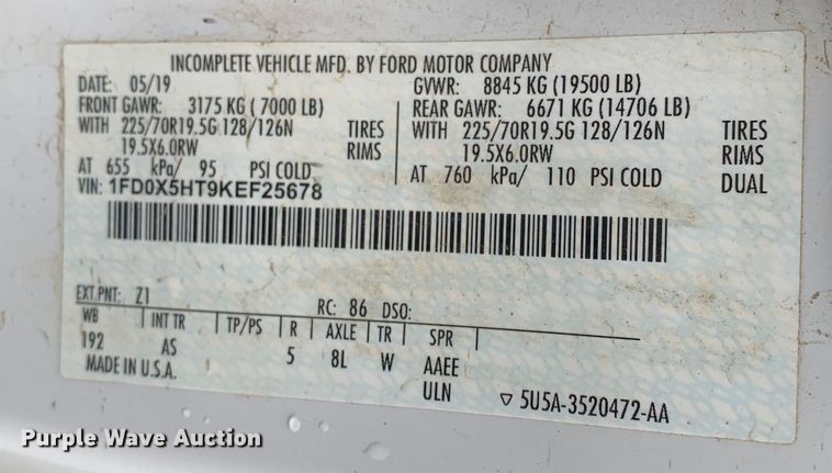 image for item DM7822 2019 Ford F550 Super Duty truck cab and chassis