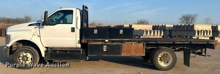image for item DO1006 2017 Ford F650 flatbed truck