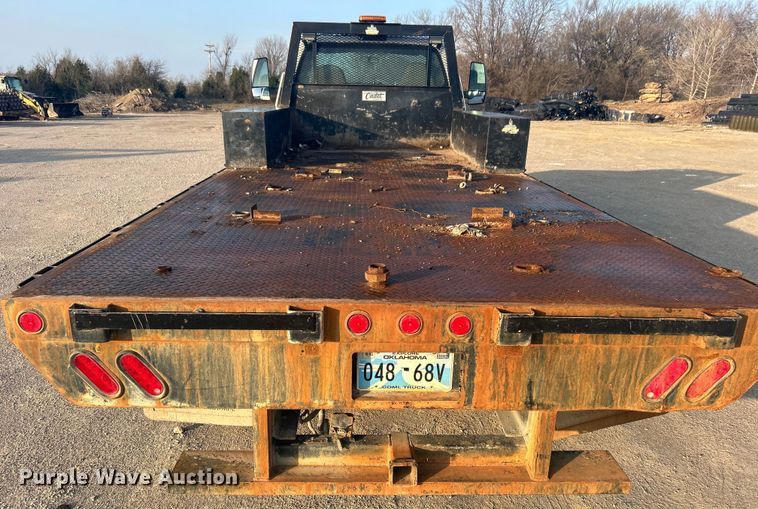 image for item DO1006 2017 Ford F650 flatbed truck