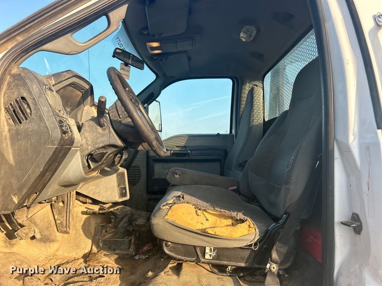 image for item DO1006 2017 Ford F650 flatbed truck