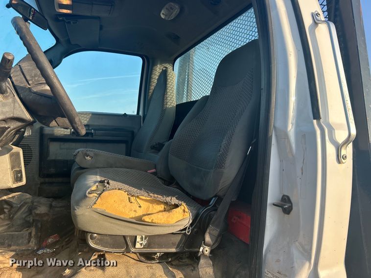 image for item DO1006 2017 Ford F650 flatbed truck