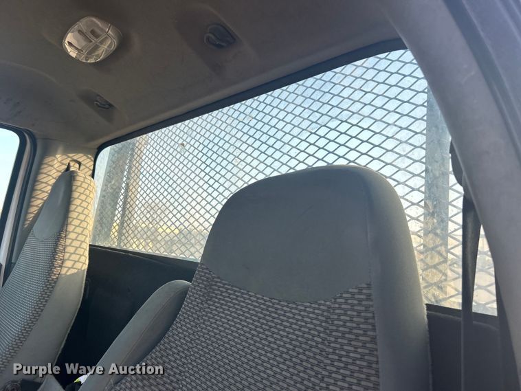 image for item DO1006 2017 Ford F650 flatbed truck