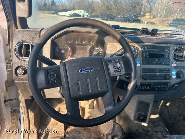 image for item DO1006 2017 Ford F650 flatbed truck