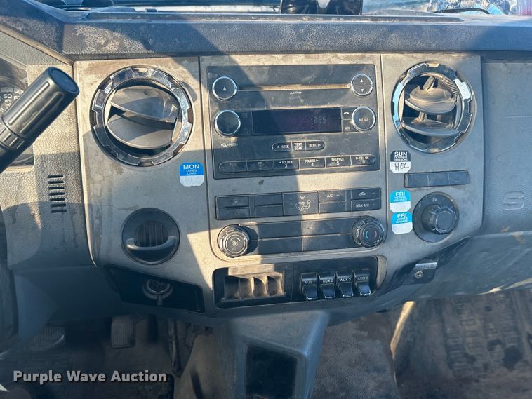 image for item DO1006 2017 Ford F650 flatbed truck