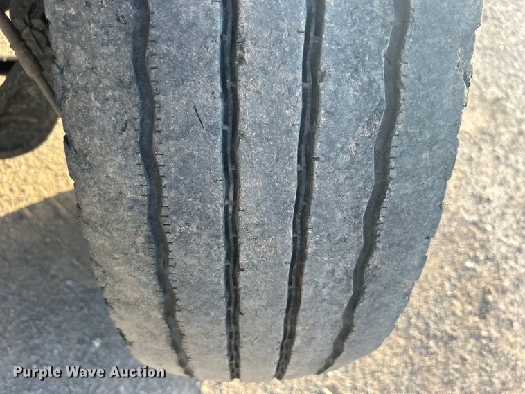 image for item DO1006 2017 Ford F650 flatbed truck