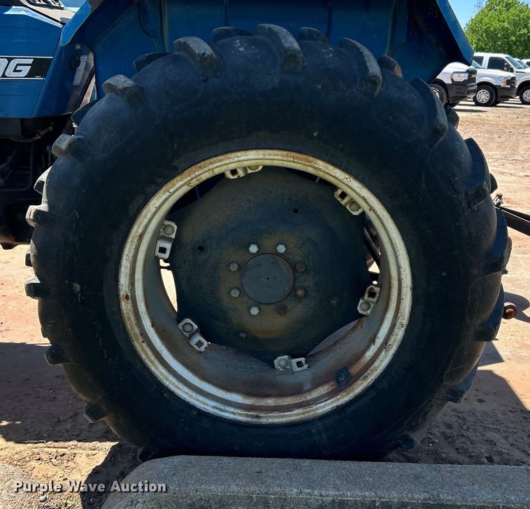 image for item DO1107 Long 510 tractor