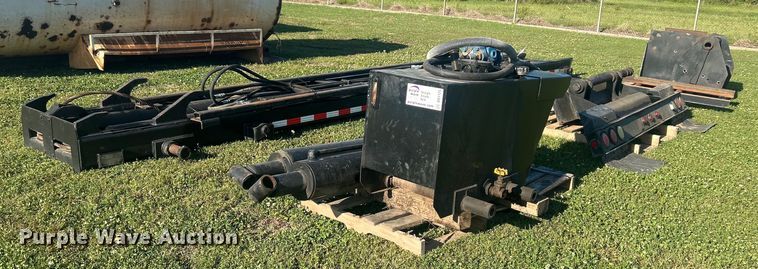 image for item DO1125 2006 Galbreath  U75-OR-174 roll-off bed