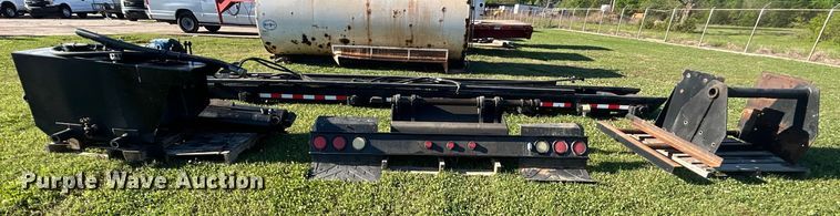 image for item DO1125 2006 Galbreath  U75-OR-174 roll-off bed