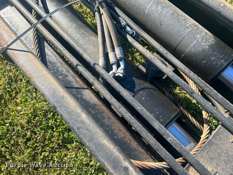 image for item DO1125 2006 Galbreath  U75-OR-174 roll-off bed