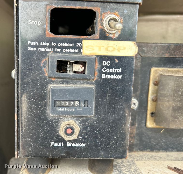 image for item DO1158 1999 Freightliner  MT45 delivery truck